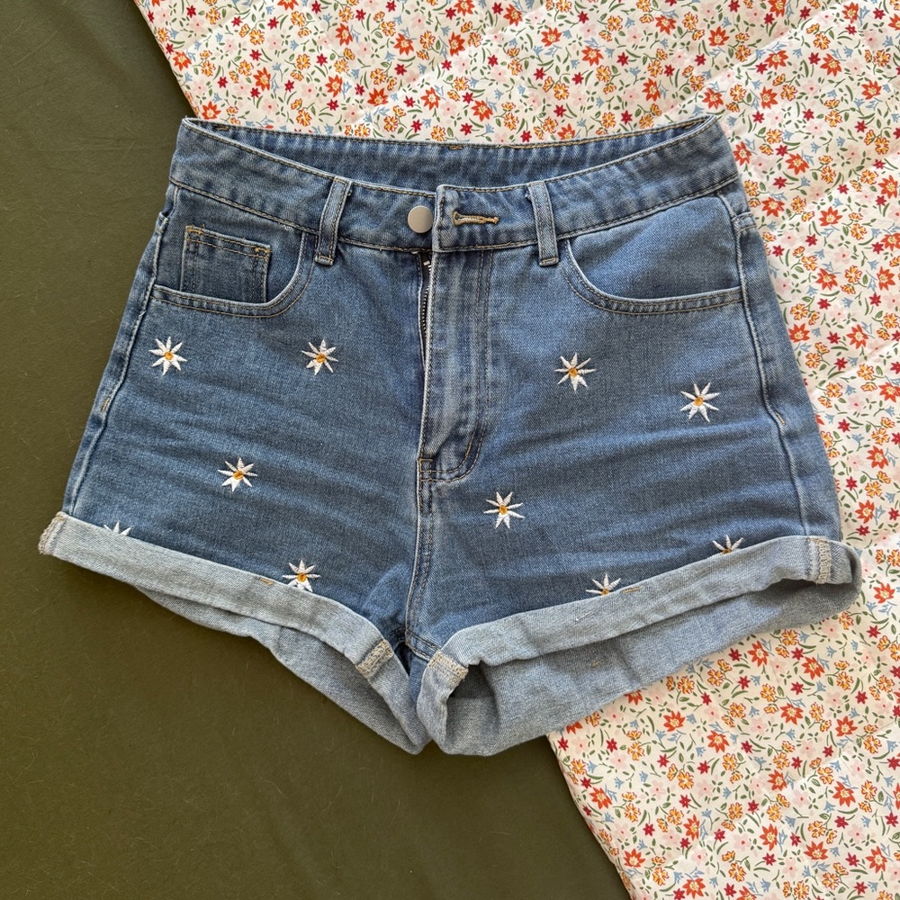 Floral embroidered denim shorts